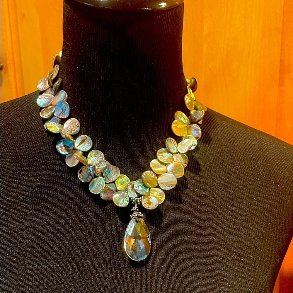 Elegant Multicolor Shell Colored Statement Neckla… - image 1